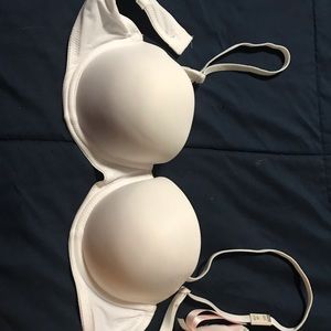 34b Victoria secret new